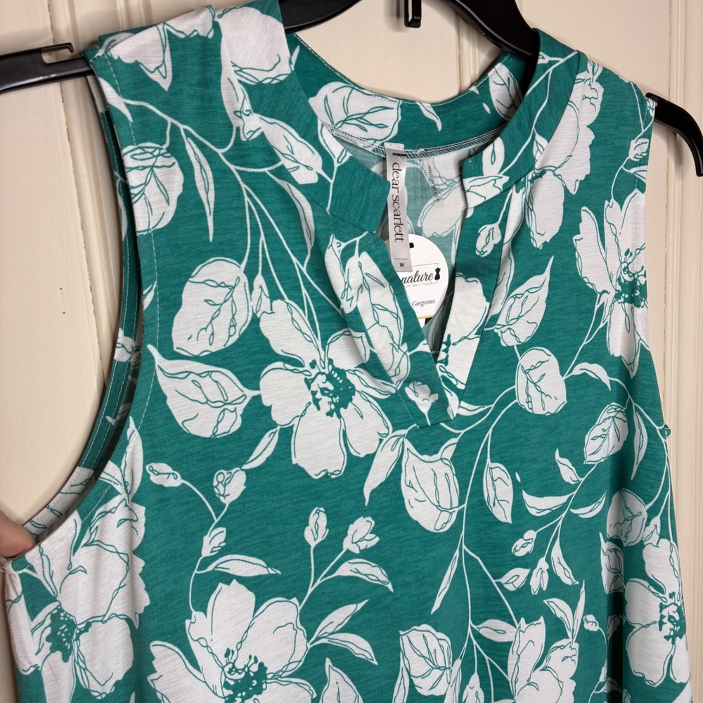 NEW Dear Scarlett Teal Floral Sleeveless Top Split V-Neck Blouse Women M cottage - Picture 2 of 10